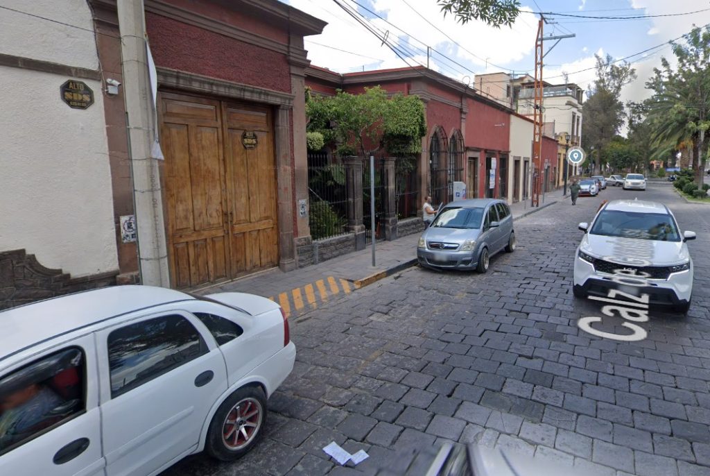 Colapso De Drenaje Causa Socav N En La Calzada De Guadalupe Antena