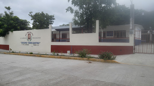 Acusan a director de escuela de Tamuín por “abusivo”