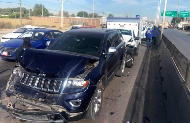 Choque múltiple en Circuito Potosí: seis vehículos involucrados