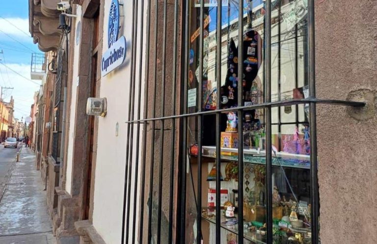 “Nos estamos cansando”: denuncian nuevo cristalazo en el Centro Histórico