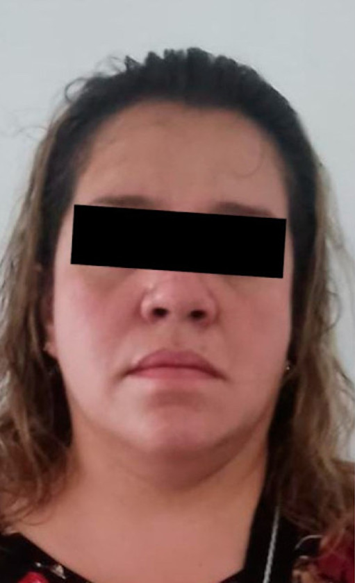 Mujeres robando huesos en Iztapalapa.