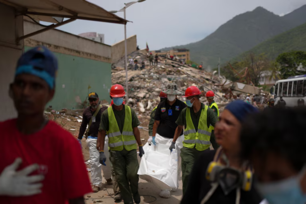 Ascendió a 4.490 el número de muertos por el doble terremoto en Venezuela, según Jorge Rodríguez