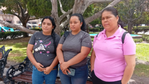 Madres acusan a fundación de retener apoyos y cobrar cuotas