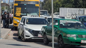Persisten taxis 'tuneados' en San Luis; SCT advierte posibles retiros