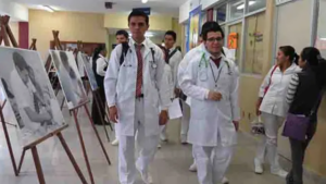 San Luis enfrenta fuga de médicos por falta de hospitales
