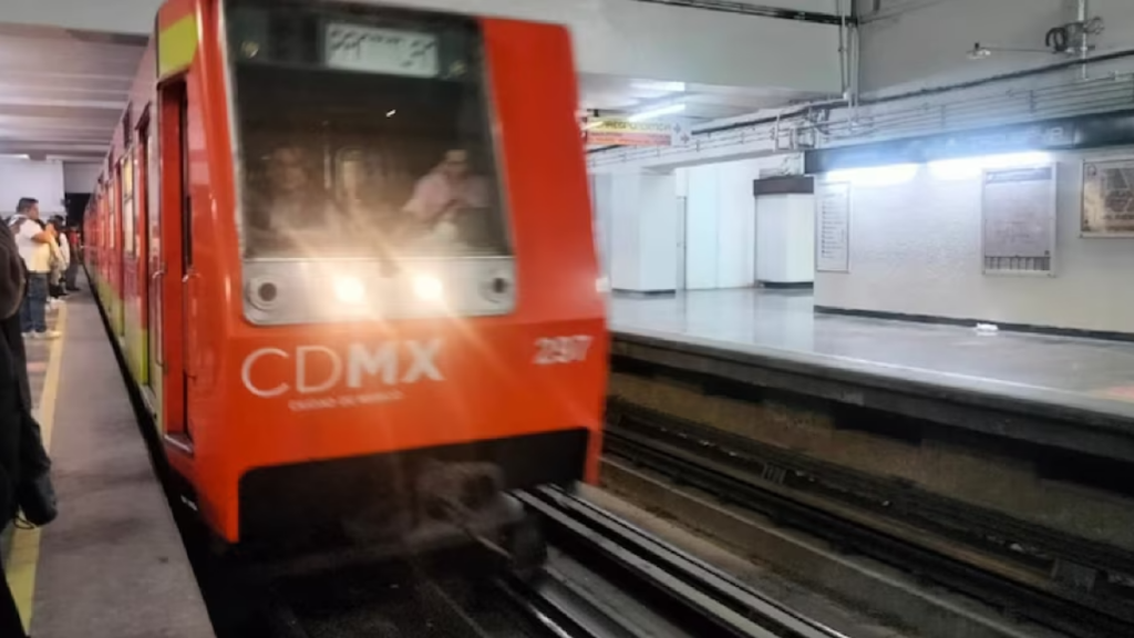 Suspenden el servicio en la Línea 9 del Metro por rescate tras caída a las vías en Jamaica